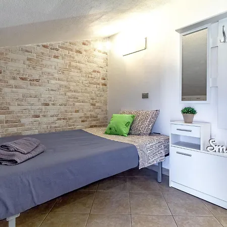 Charlotte Apartment - For Family And Groups Porto Torres Exterior photo